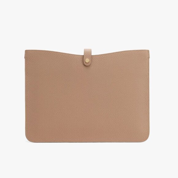 NWOT Cuyana System Laptop Sleeve 16-inch in Cappucino Pebbled Leather